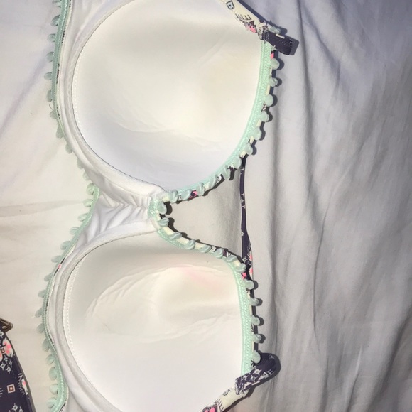 Victoria secret bikini top - Picture 4 of 4
